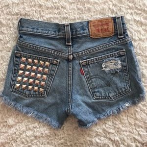 VINTAGE LEVI SHORTS
